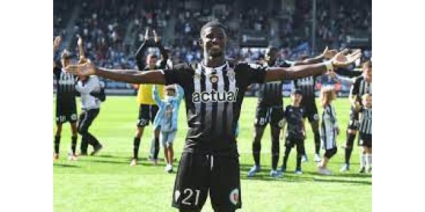 Frankrijk verschijnt opnieuw als 18-jarige getalenteerde ster